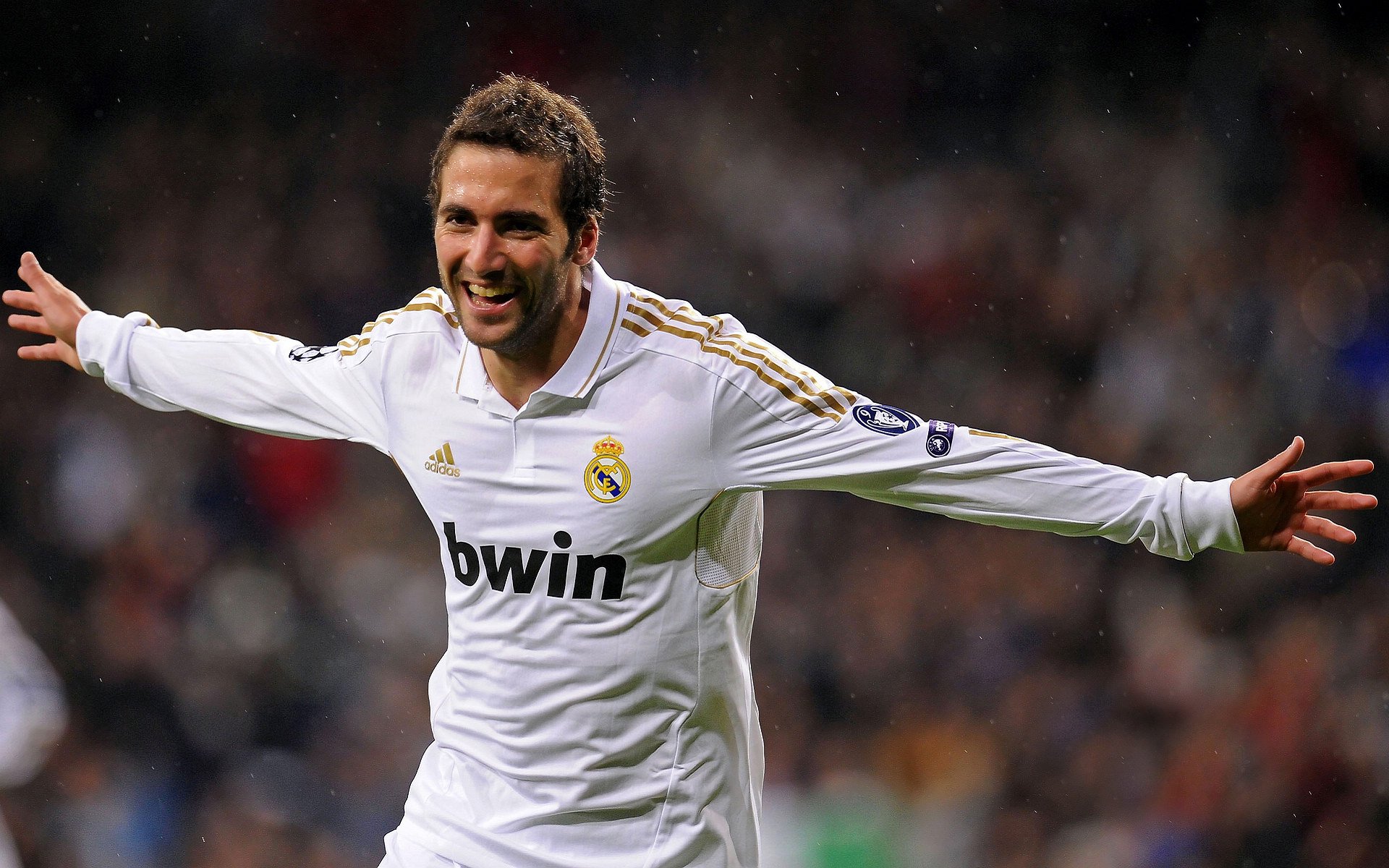 _全场焦点：精彩瞬间持续刷屏_，全场焦点的句子